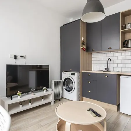 And Modern Flat 5 Min To Taksim Square Istanbul